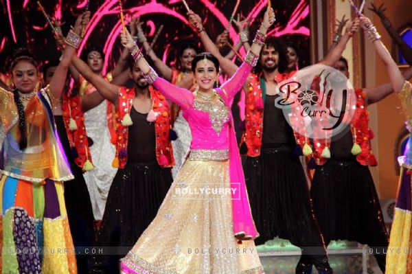 Karisma Kapoor Performs at Deva Shree Ganesha - Sony TV's Ganesh Chaturthi Celebration