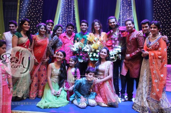 Diganth, Karan V Grover and Anushka Ranjan Promotes Wedding Pullav on Yeh Rishta Kya Kehlata Hai (379216)
