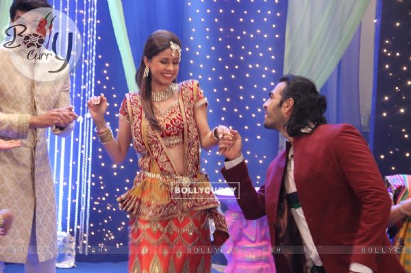 Karan V Grover During Promotions of Wedding Pullav on Yeh Rishta Kya Kehlata Hai (379218)