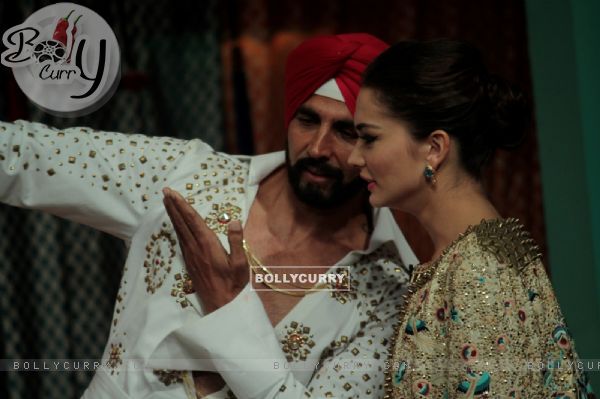 Akshay Kumar and Amy Jackson for Promotions of Singh is Bling on Comedy Nights With Kapil