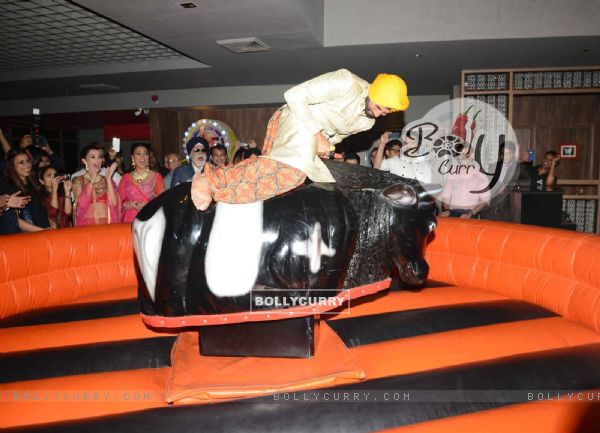 Akshay Kumar tries his hand at bull ride at the Bling Fashion Show