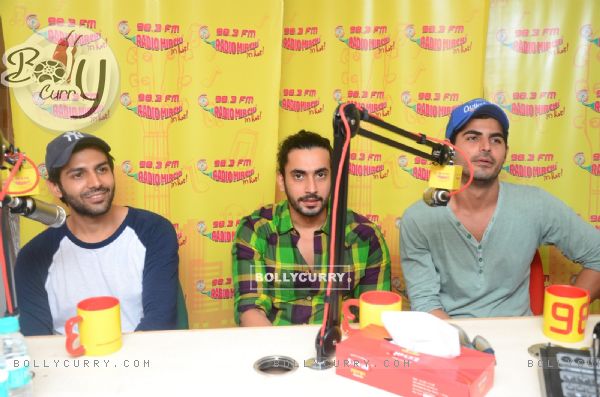 Promotions of Pyaar Ka Punchnama 2 at Radio Mirchi