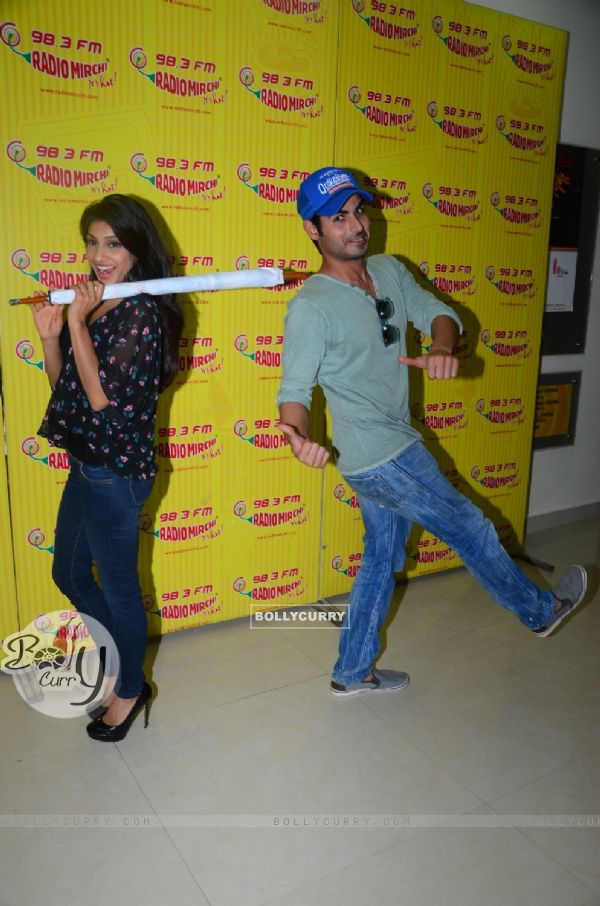 Omkar Kapoor and Ishita Sharma at the Promotions of Pyaar Ka Punchnama 2 at Radio Mirchi (379941)