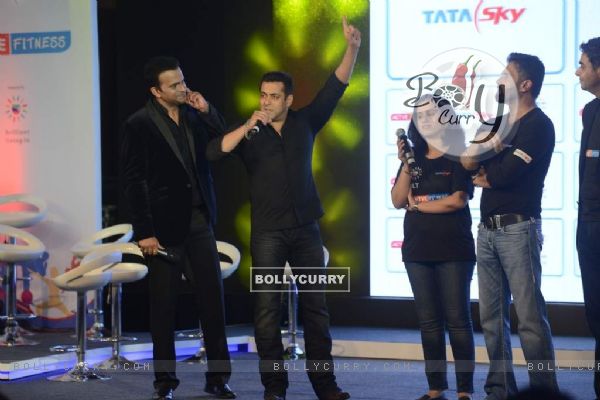 Salman Khan interacts with the audience at the Launch of Sunil Shetty's Fitness Channel