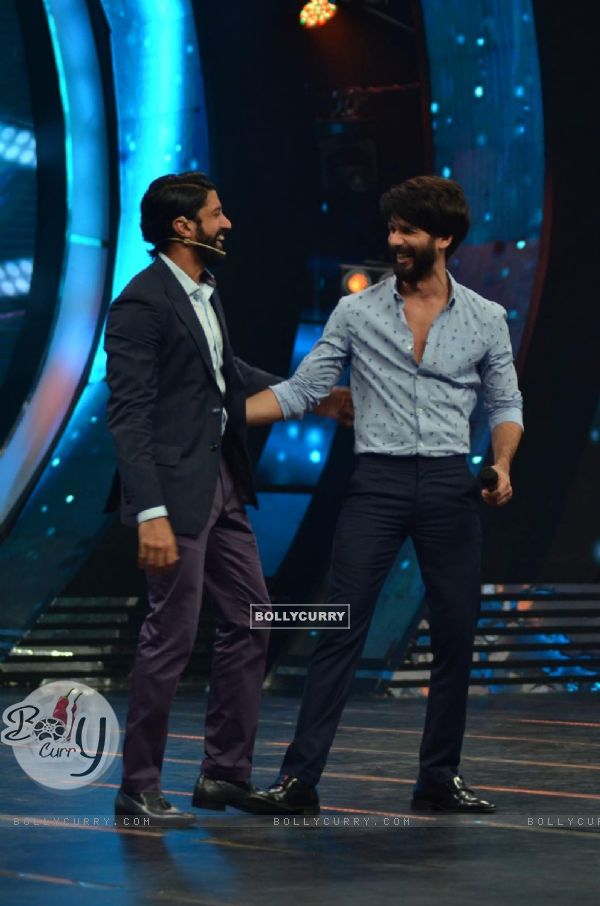 Farah Akhtar and Shahid Kapoor at the Promotions of Shaandaar on 'I Can Do That' (380201)