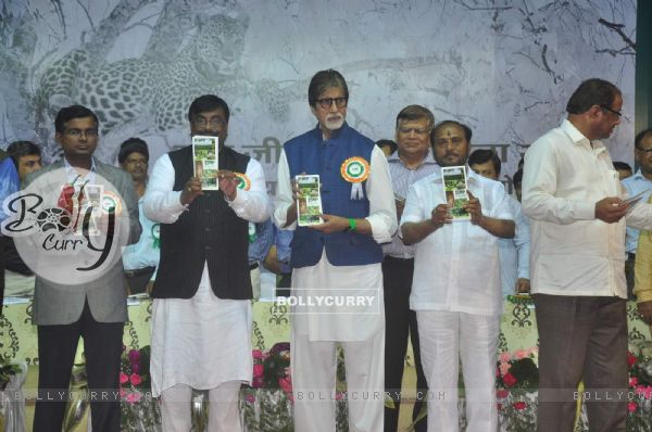 Sudhir Mungantiwar and Amitabh Bachchan and Ramdas Kadam at 'Save the Tiger' Campaign