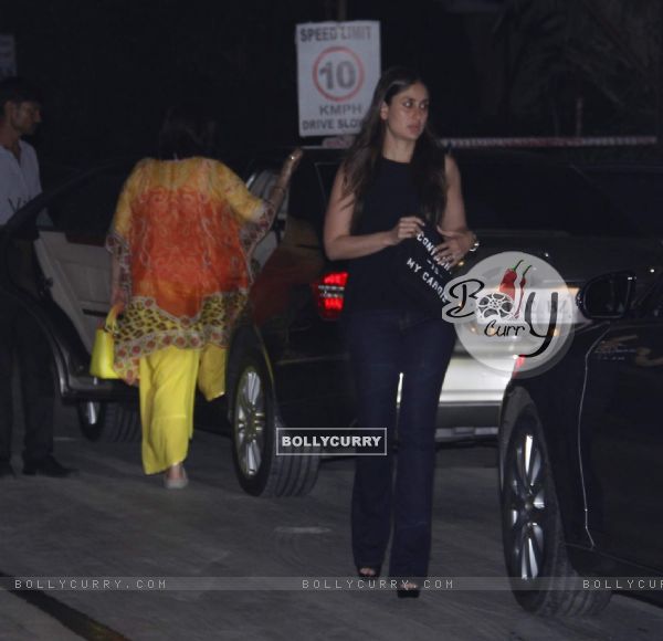 Kareena Kapoor Snapped in the City