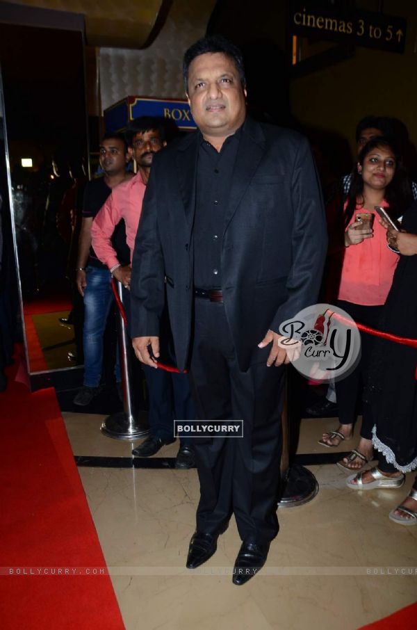 Sanjay Gupta at Premiere of Jazbaa (380650)