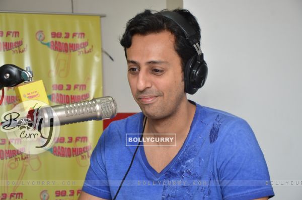 Salim Merchant at Radio Mirchi for Promotions of Wedding Pullav Music (380712)