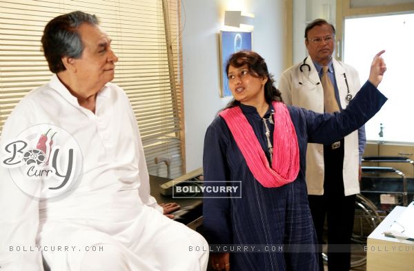 Kader Khan On Set of 'Hogaya Dimaagh Ka Dahi'
