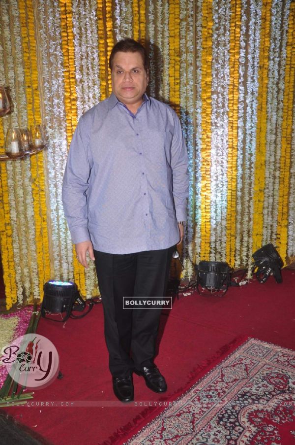 Ramesh Taurani at 'Mata Ki Chowki' Hosted By Ronit Roy on His Birthday