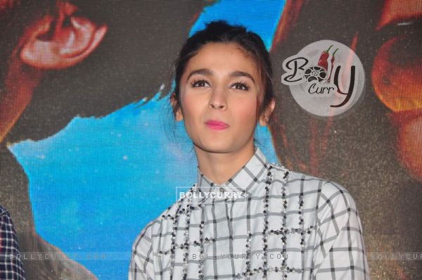 Alia Bhatt was snapped making funky faces at the Song Launch of Shaandaar (381082)
