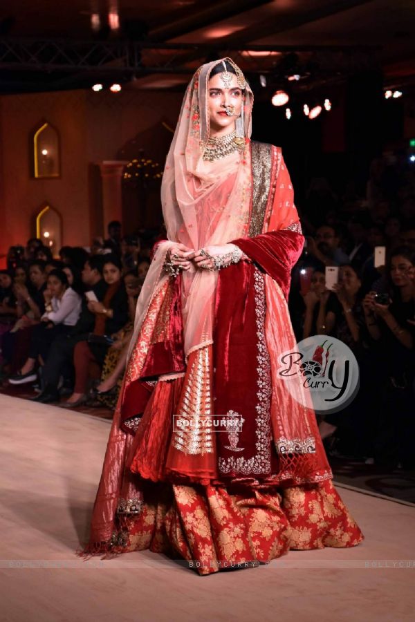 Deepika Padukone Launches Anju Modi's 'Bajirao Mastani' Collection
