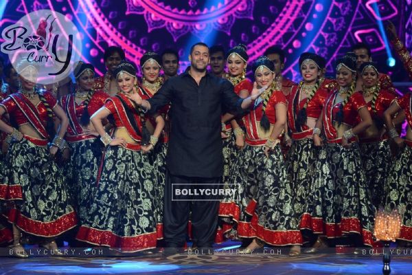 Salman Khan on Life OK's Special Shoot - Prem Ki Diwali Show