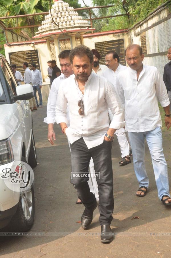 Anubhav Sinha at Abhay Deol Father's Funeral