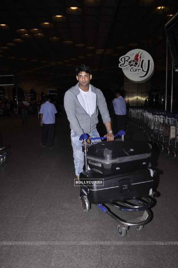 Siddharth Shukla leaves for Argentina