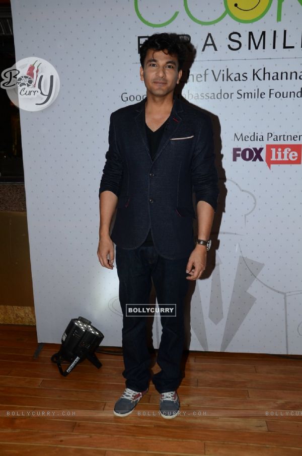 Vikas Khanna at Cook Off Event for Smile Foundation