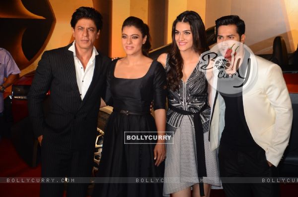 Shah Rukh Khan, Kajol, Kriti Sanon and Varun Dhawan at Trailer Launch of 'Dilwale' (384040)
