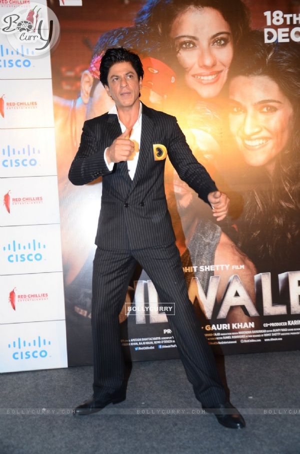 SRK at Trailer Launch of 'Dilwale' (384052)