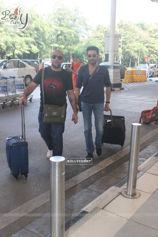 Vishal Dadlani and Shekhar Ravjiani  Snapped at Airport