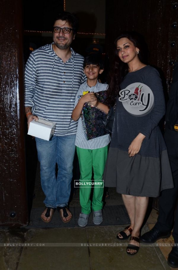 Sonali Bendre with her Husband and Kid at Aaradhya Bachchan's Birthday Bash