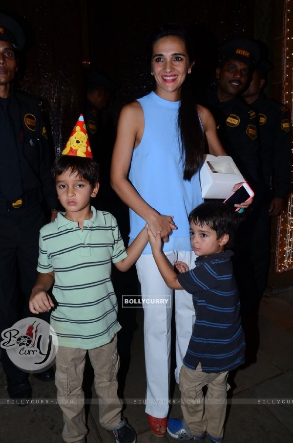 Tara Sharma with her Kids at Aaradhya Bachchan's Birthday Bash