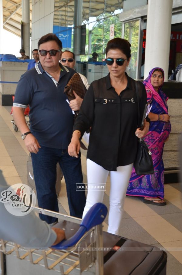 Rishi Kapoor and Neetu Singh Snapped at Airport
