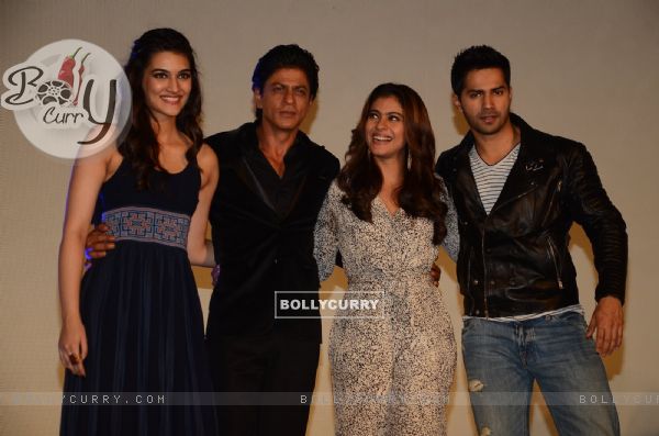 Kriti Sanon, SRK, Kajol, Varun Dhawan at Song Launch of 'Dilwale' (384851)