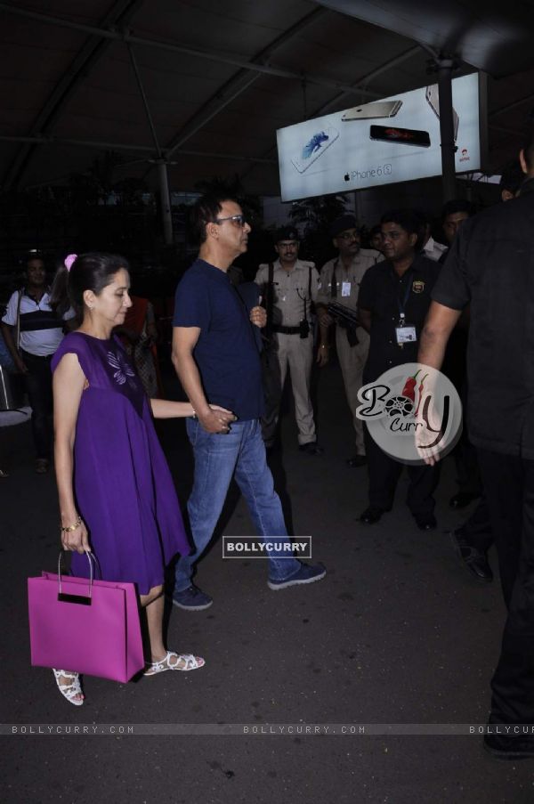 Vidhu Vinod Chopra and Anupama Chopra Snapped at Airport