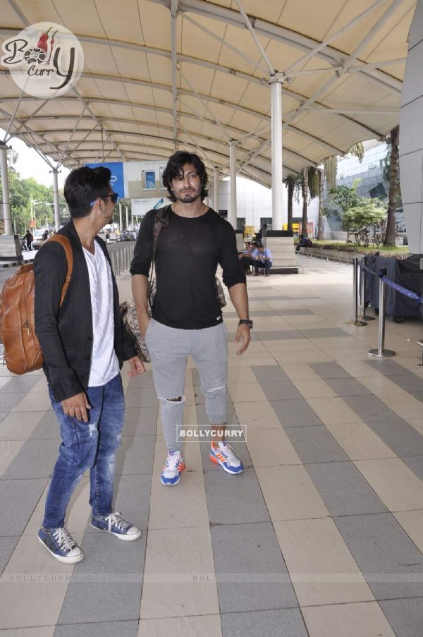 Vidyut Jamwal  Snapped at Airport