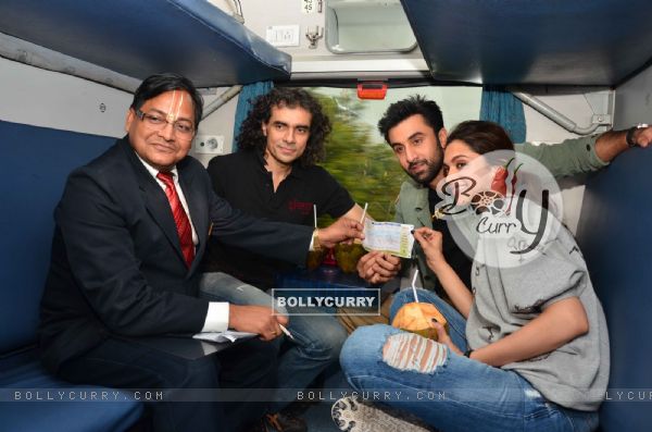Tamasha Cast with the TC - Delhi Train Journey (385429)