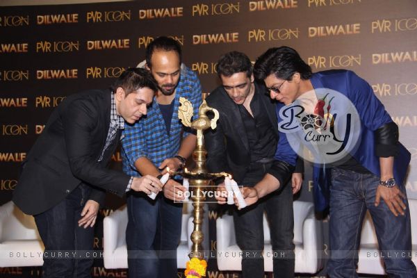 Shah Rukh Khan, Rohit Shetty with others Lit the Candles before the Song Launch of 'Dilwale' (385808)