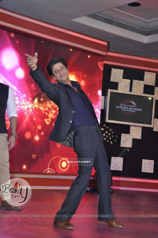 SRK shaking a leg at Saas Bahu Aur Saazish Anniversary
