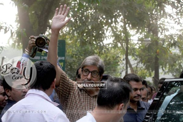 Amitabh Bachchan shoots in Kolkata (385970)