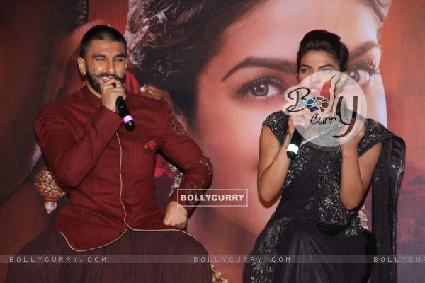 Priyanka Chopra and Ranveer Singh at Song Launch of Bajirao Mastani (386063)