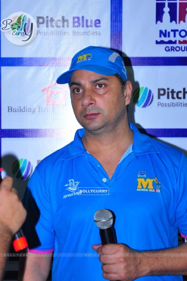 Varun Badola at Mumbai Heroes Match