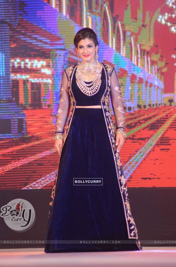 Raveena Tandon Walks at IBJA Show