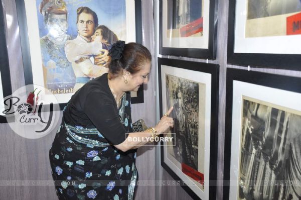 Saira Banu at Inauguration of Dilip Kumar's Picture Exhibition