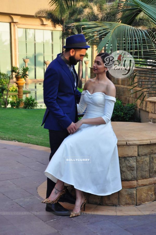 Deepika Padukone and Ranveer Singh's Promotional Photoshoot for Bajirao Mastani (387137)