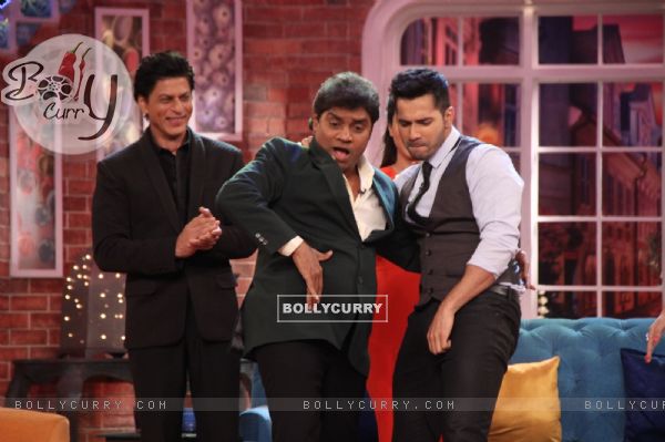 Johny Lever and Varun  Dhawan on CNWK for promotions of 'Dilwale' (387279)