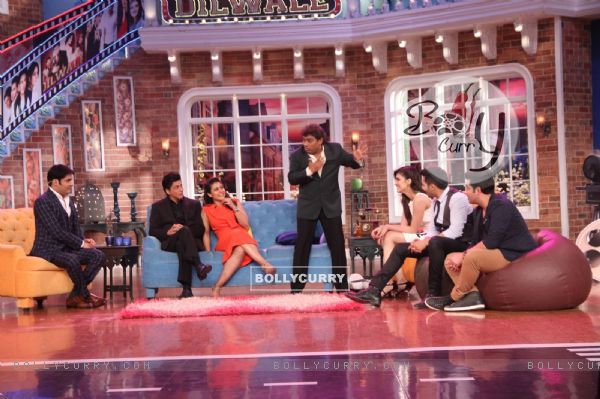 Whole Cast of Dilwale on Comedy Nights With Kapil for promotions of 'Dilwale' (387280)