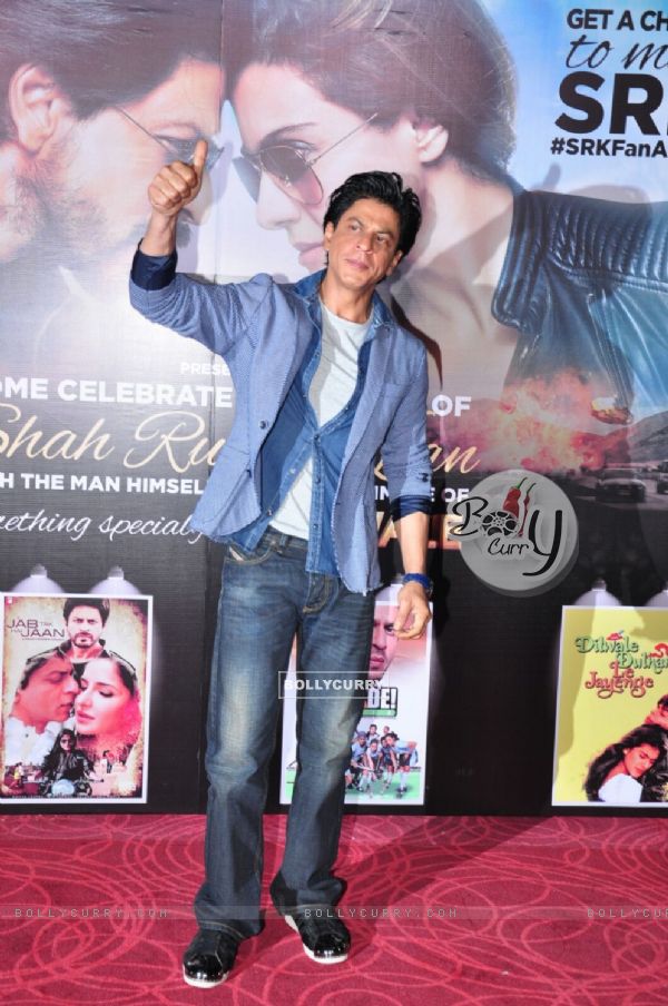 Shah Rukh Khan at 2nd Trailer Launch of 'Dilwale' (387379)