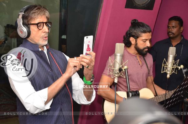 Farhan Akhtar and Amitabh Bachchan Clicks a Selfie During Recording a Song for Wazir (387673)