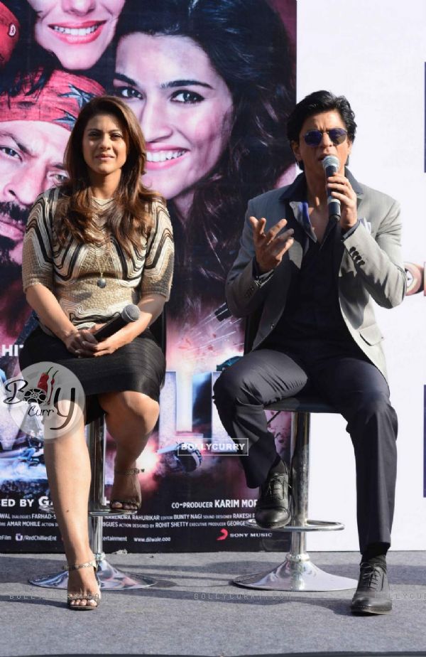 Kajol - SRK at Press Meet of 'Dilwale' in Delhi (388180)