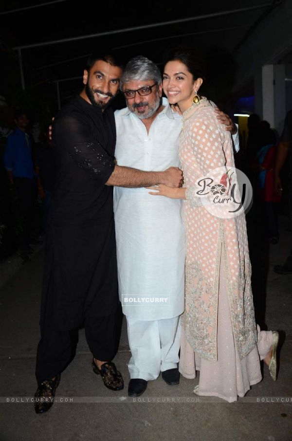 Ranveer Singh, Deepika Padukone and Sanjay Leela Bhansali at Special Screening of Bajirao Mastani (388388)