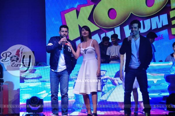 Tusshar Kapoor, Aftab Shivdasani and Gauahar Khan at Song Launch of 'Kya Kool Hain Hum3' (388475)