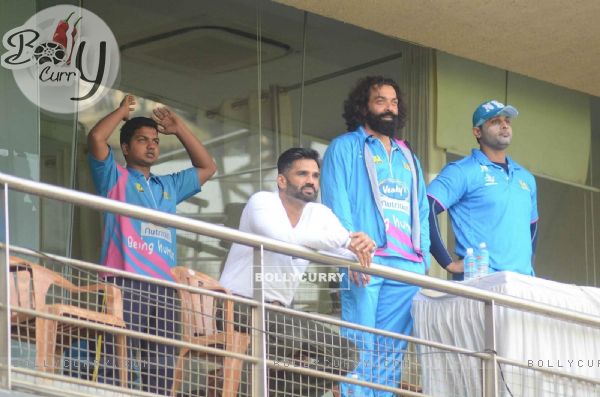Suniel Shetty and Bobby Deol at Mumbai Heroes Corporate Cricket Match