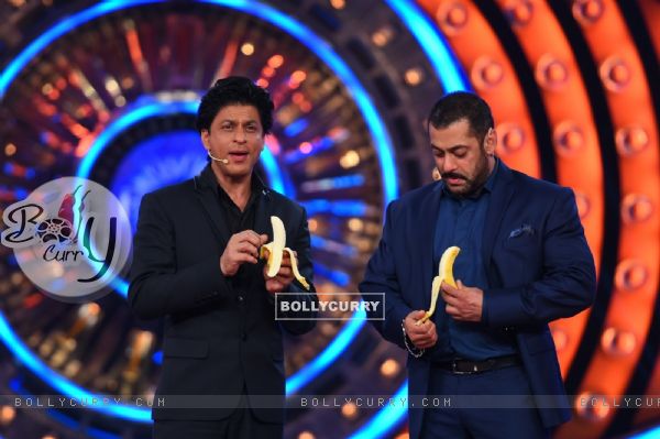 Shah Rukh Khan for Promotions of Dilwale on Bigg Boss 9 (388686)