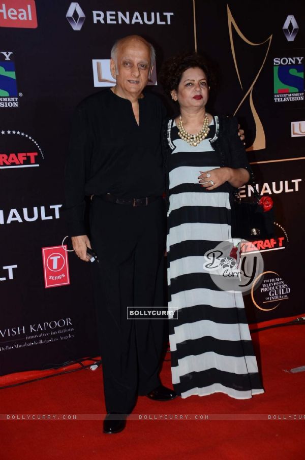 Mukesh Bhatt at Guild Awards 2015