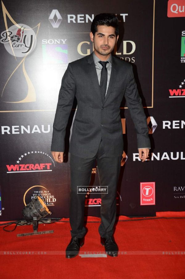 Omkar Kapoor at Guild Awards 2015
